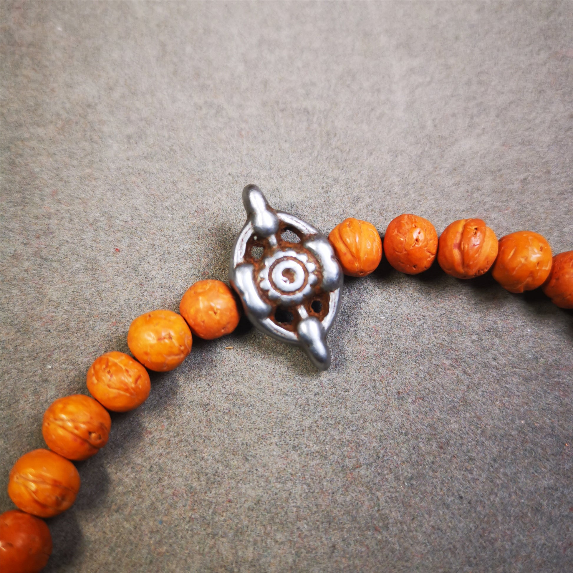 This unique cross vajra pendant was made by Tibetan craftsmen.  You can use it as a spacer bead on mala,or pendant bead under guru bead. Also can be use as amulet pendant or keychain.