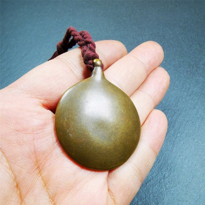 This amulet was collected in Baiyu County Tibet,about 30 years old. It's a Astrology Protective Amulet Pendant,made of red copper. The pattern is Tibetan Budhist Protective Amulet Pendant - SIPAHO