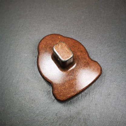 Je Tsongkhapa Tsa Tsa Mold - Tibetan tsa tsa mold, detailed view