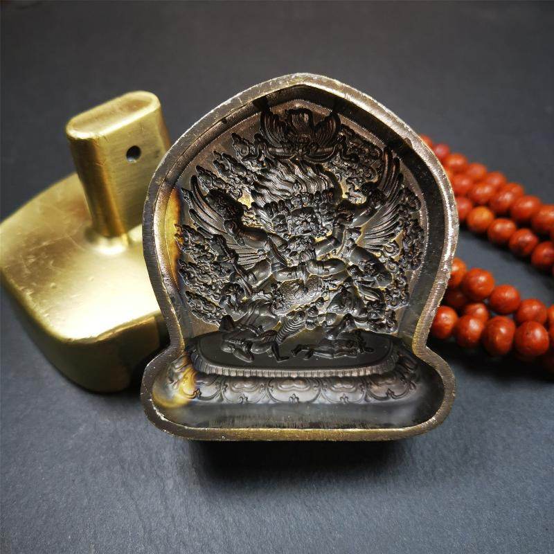 Vajrakilaya Tsa Tsa Mold 2.95“ - Tibetan tsa tsa mold, detailed view