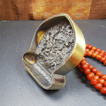 This Vajrakilaya Tsa-Tsa is made by Tibetan craftsmen in Hepo Town, Baiyu County. It is made of brass,yellow color,the shaple is Vajrakilaya,about 2.8inches height. With this mold, you can use clay to make your own Buddha statue.