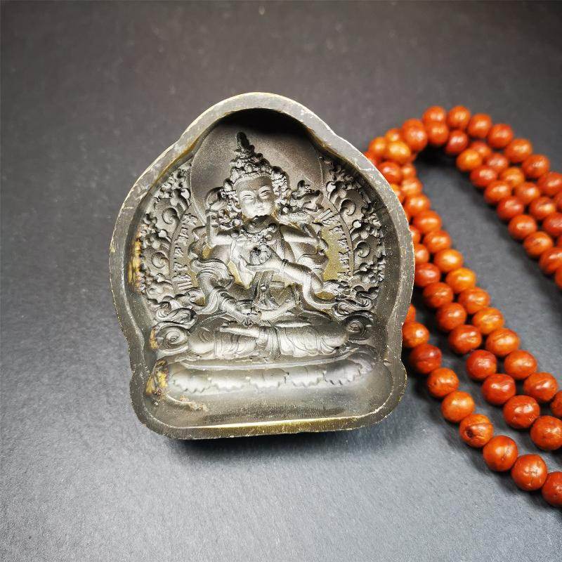 Vajrapani Tsa Tsa Mold 2.95“ - Tibetan tsa tsa mold, detailed view
