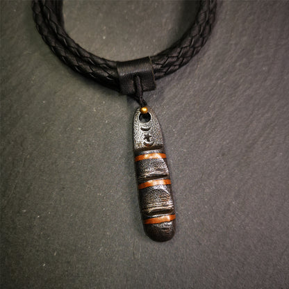 This unique Ladder pendant is made by Tibetan craftsmen. It is made of cold iron and copper, black color,the shape is Tibetan Ladder of Heaven,length is 46mm. You can make it into a pendant,keychain, or just put it on your desk,as an ornament.