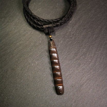 This unique Ladder pendant is made by Tibetan craftsmen. It is made of cold iron and copper, black color,the shape is Tibetan Ladder of Heaven,length is 66mm. You can make it into a pendant,keychain, or just put it on your desk,as an ornament.