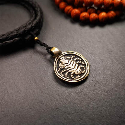Scorpion Guru Amulet 0.87" - Tibetan Buddhist amulet, front view