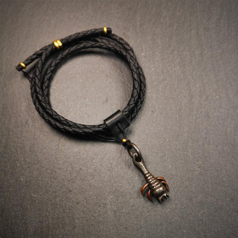 Scorpion Guru Amulet 1.26" - Tibetan Buddhist amulet, detailed view