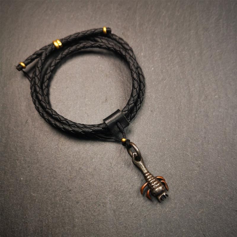Scorpion Guru Amulet 1.26" - Tibetan Buddhist amulet, detailed view