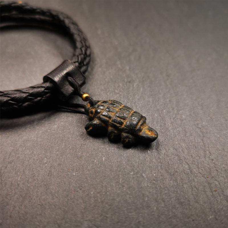 Obsidian Scorpion Amulet 1.1" - Tibetan Buddhist amulet, close-up detail