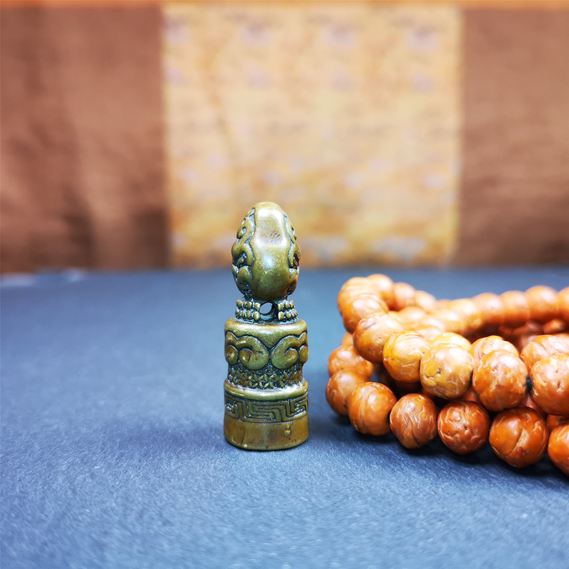 This vintage stamps were handmade from tibet,about 50 years old. It is made of copper,carved snow lion and lucky cloud pattern on the body,the lucky knot symbol seal on the bottom,means good luck and bless.