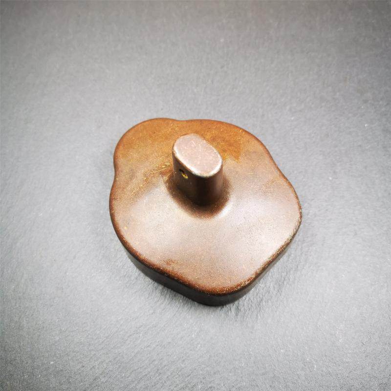 Manjusri Tsa Tsa Mold - Tibetan tsa tsa mold, detailed view