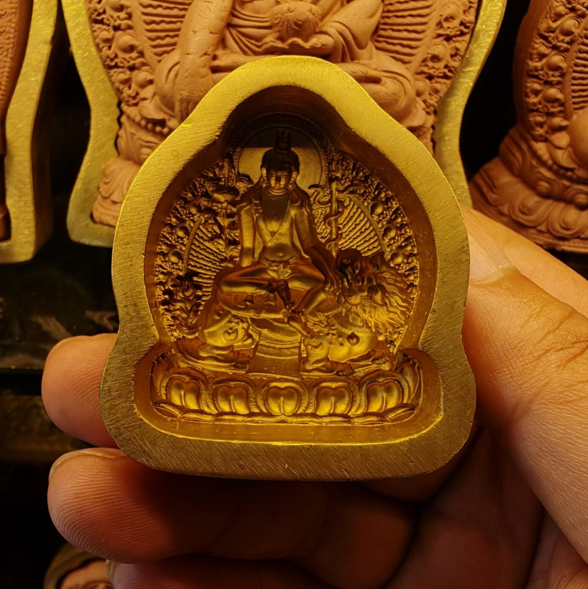 Simhanada Avakokitesvara Tsa Tsa Mold, Seng Ge Dra - Tibetan tsa tsa mold, view 7
