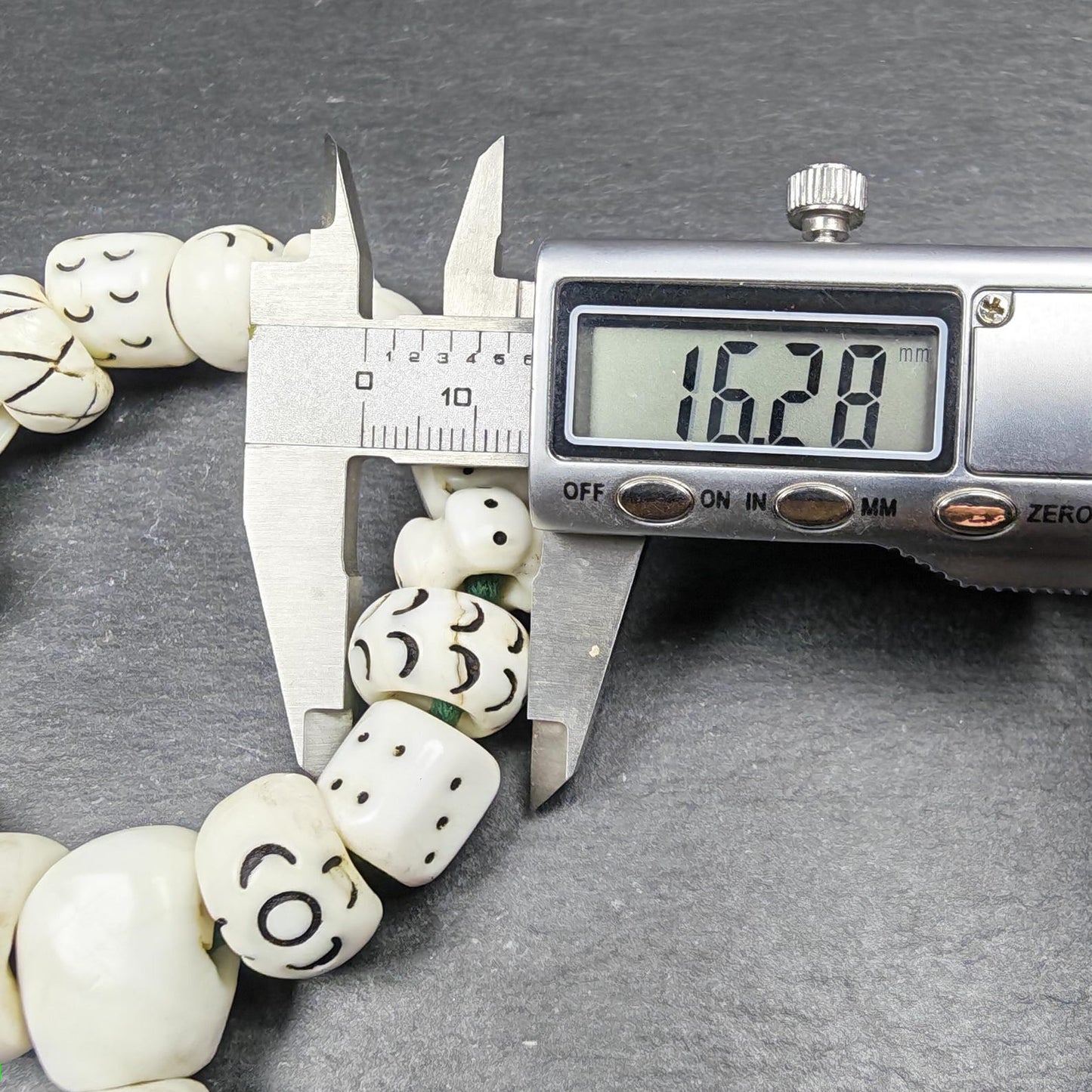 Tibetan Conch Shell Wrist Mala Bracelet | 14mm