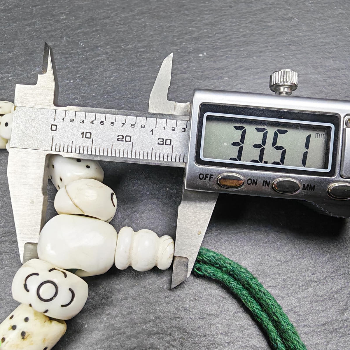 Tibetan Conch Shell Wrist Mala Bracelet - Tibetan Buddhist mala beads, size reference