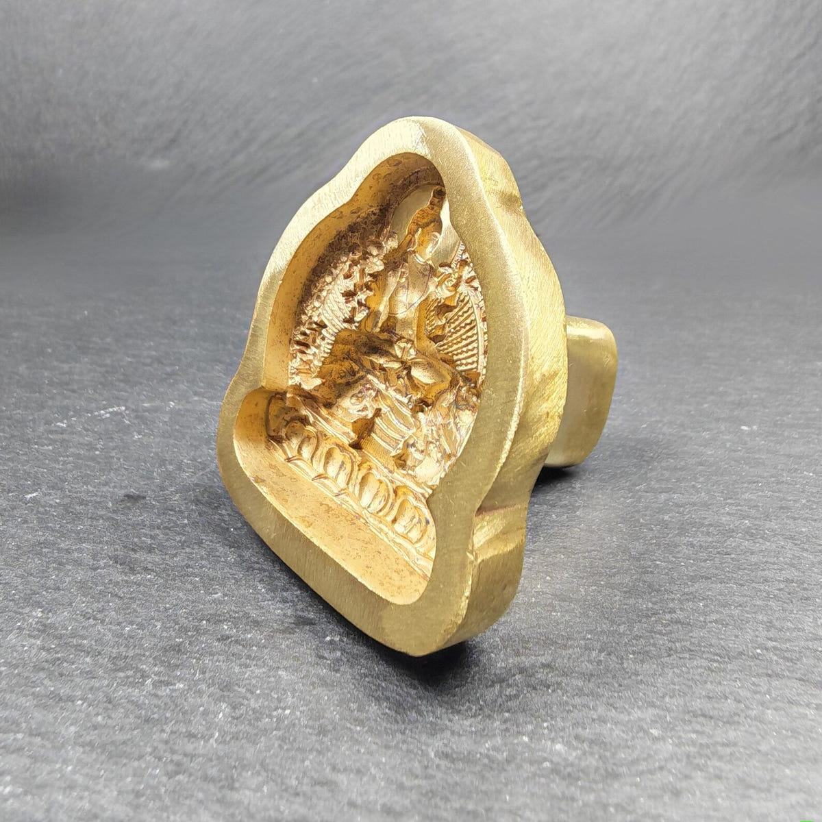 Simhanada Avakokitesvara Tsa Tsa Mold, Seng Ge Dra - Tibetan tsa tsa mold, view 5