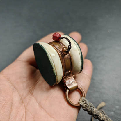 Portable Tibetan Chöd - Damaru Drum - Tibetan Buddhist art, detailed view