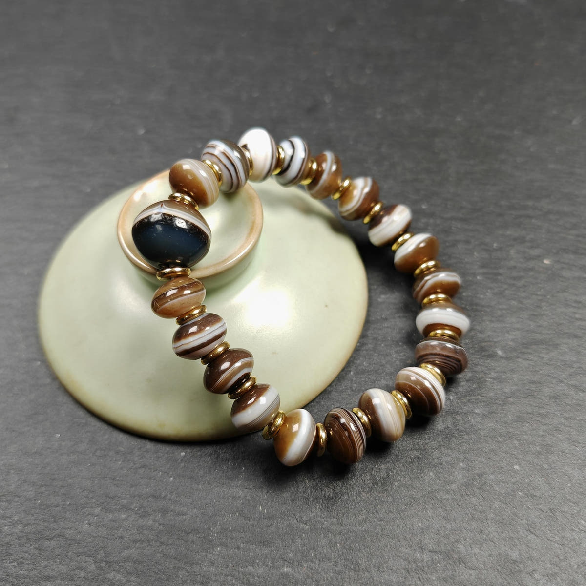 Authentic Tibetan Dzi Wrist Mala Medicine Buddha Bracelet - Tibetan Buddhist mala beads, detailed view