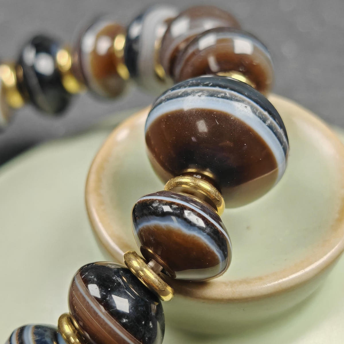 Tibetan Dzi Wrist Mala Medicine Buddha Dzi Bracelet - Tibetan Buddhist mala beads, detailed view