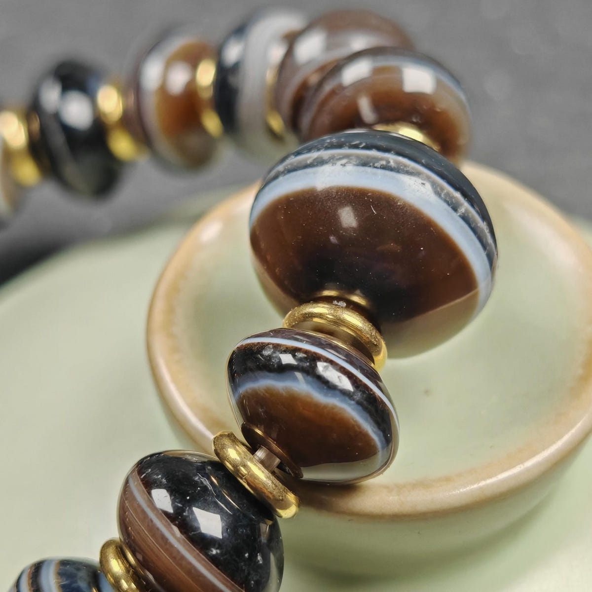 Tibetan Dzi Wrist Mala Medicine Buddha Dzi Bracelet - Tibetan Buddhist mala beads, detailed view