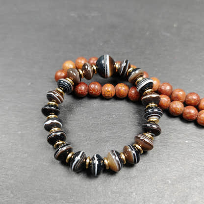 Tibetan Dzi Wrist Mala Medicine Buddha Dzi Bracelet - Tibetan Buddhist mala beads, front view