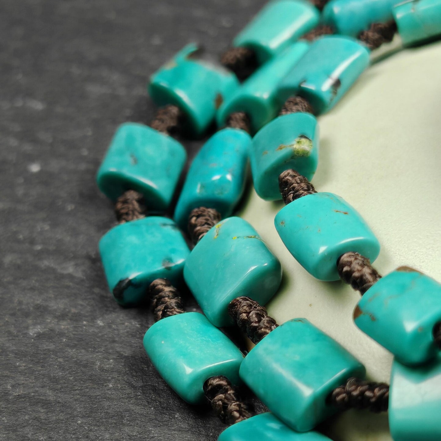 Turquoise Beads Necklace for Woman - 33cm Length