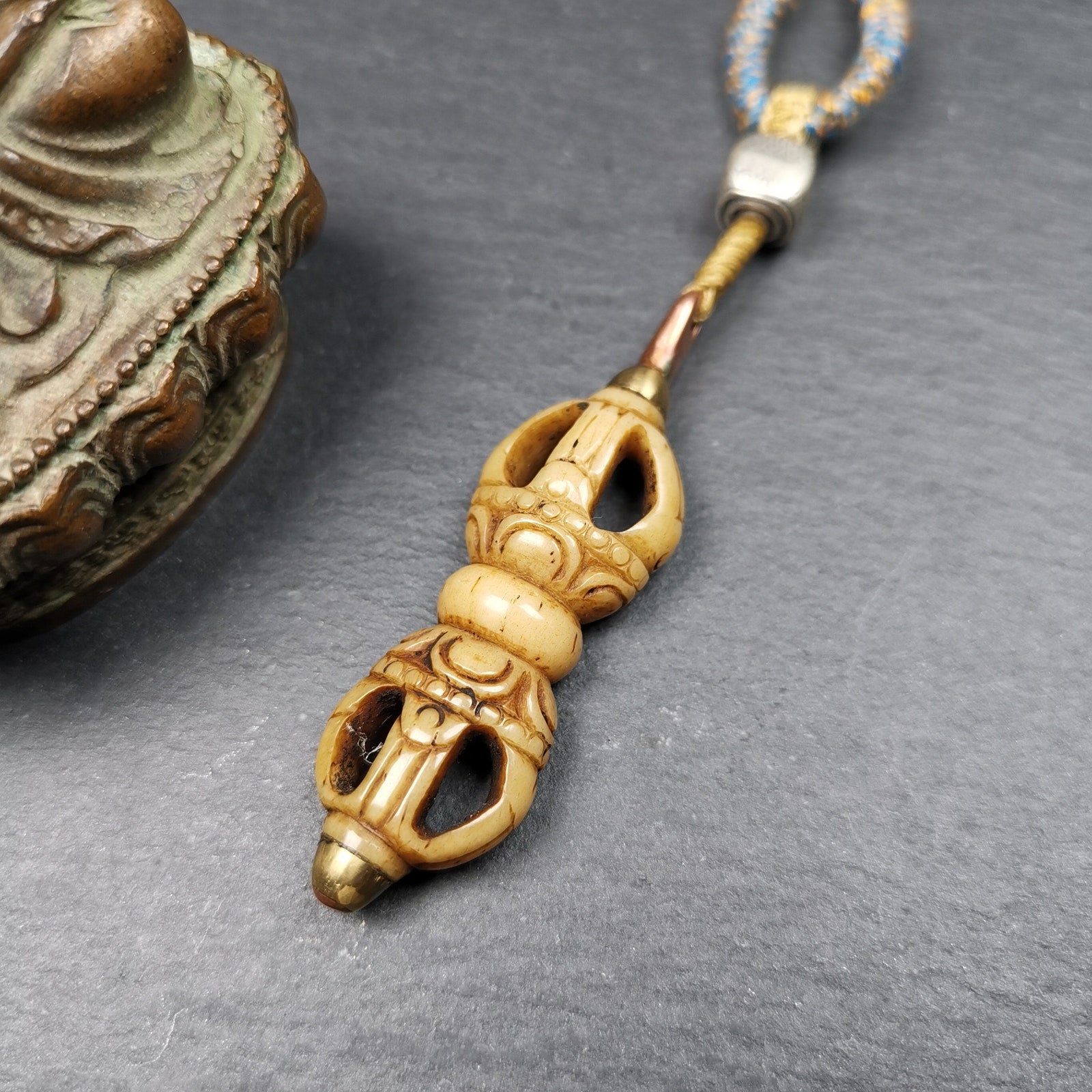 Gandhanra Old Tibetan Kapala Leg Bone Amulet, Vajra Dorje Pendant,41mm × 17mm