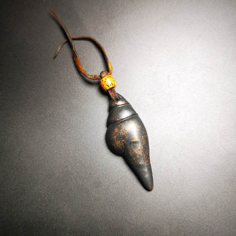 Shankha Divine Conch Amulet - Tibetan Buddhist amulet, view 4