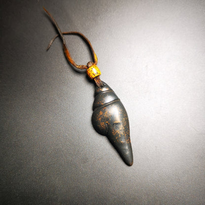 Shankha(Divine Conch) Amulet