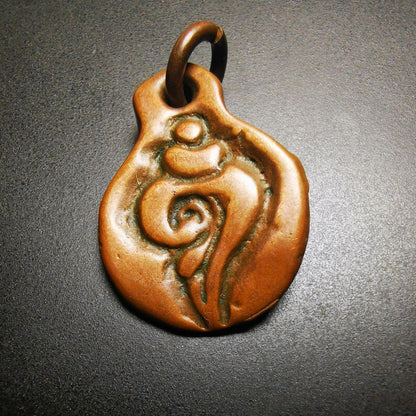 Handmade Shankha,Divine Conch Badge,Tibetan Buddhist Amulet Pendant