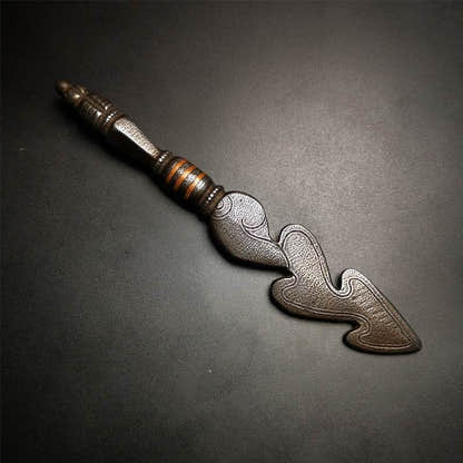 Amulet Kila Dagger Dorje Phurba ,Snake Spear - Tibetan Buddhist amulet, close-up detail