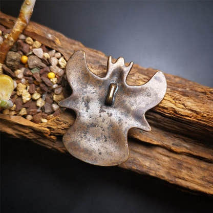 Tibetan Buddhist Amulet,Garuda,Golden-winged Bird Pendant - Tibetan Buddhist amulet, detailed view