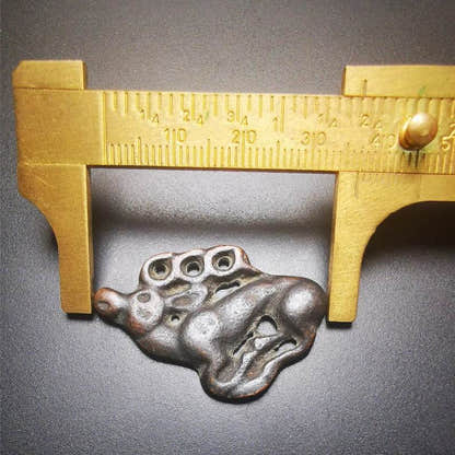 Antique Deer Amulet Badge,Tibetan Buddhist Pendant,Made of Thokcha,60 Years Old - Tibetan Buddhist amulet, view 8