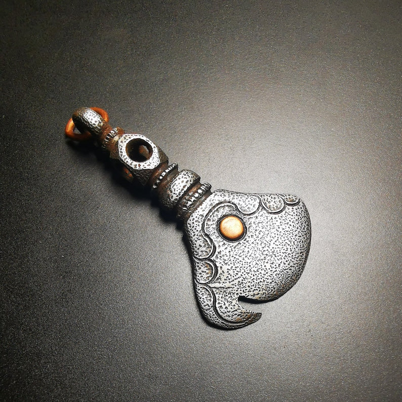 Thokcha Amulet Pendant,Kartika(knife of the dakinis), Trantic Buddhism Dharma, Made of Thunder Iron,Copper Inlay