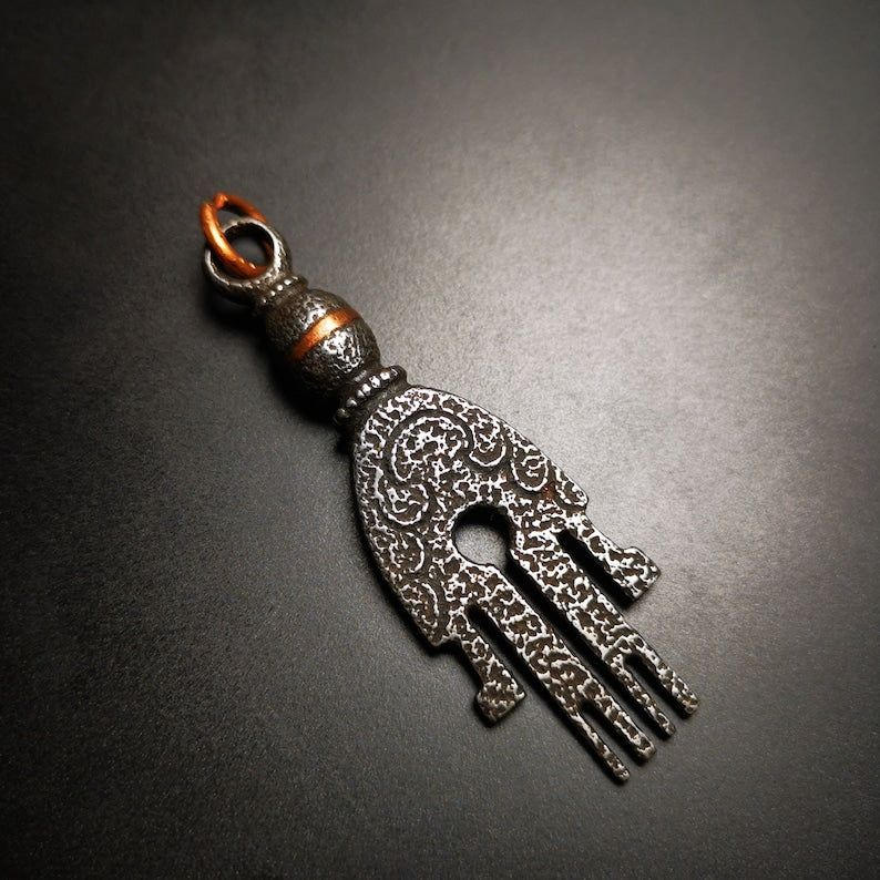 Gandhanra Handmade Tibetan Buddhism Amulet, The Key of Heart Pendant, Made of Cold Iron