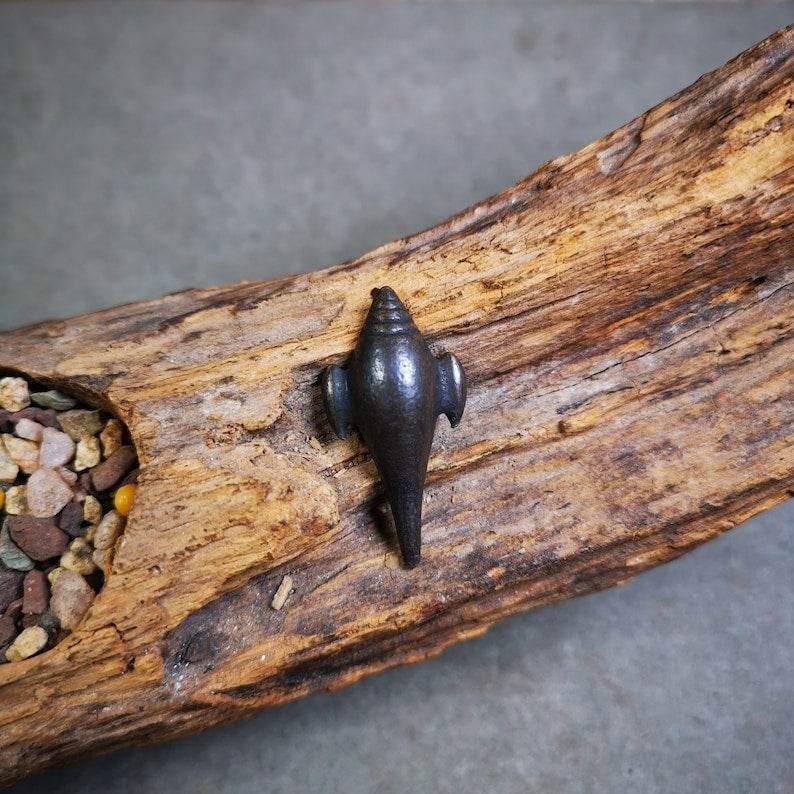 Antique Shankha Divine Conch Badge,Tibetan Buddhist Protective Amulet Pendant,Ma - Tibetan Buddhist amulet, front view