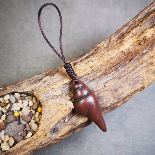 Acient Shankha Divine Conch Badge,Tibetan Buddhist Protective Amulet Pendant,Mad - Tibetan Buddhist amulet, detailed view