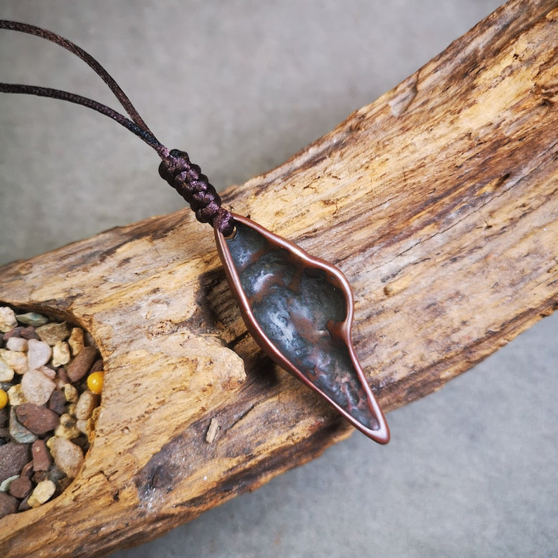 Acient Shankha(Divine Conch) Badge,Tibetan Buddhist Protective Amulet Pendant,Made of Lima Brass