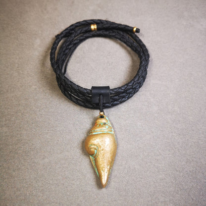 Small Shankha(Divine Conch) Badge,Tibetan Buddhist Protective Amulet Pendant,Made of Lima Brass