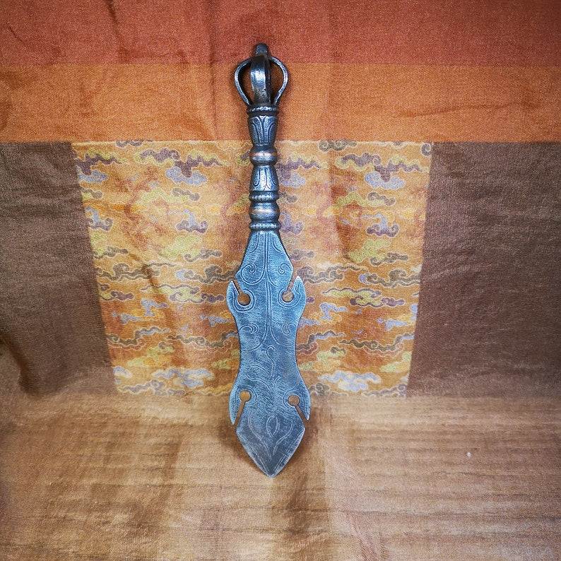 Gandhanra Tibetan Amulet Kila Dagger (Dorje Phurba),Dharma Ritual,Altar Tool,Made of Cold Iron inlaid with Copper