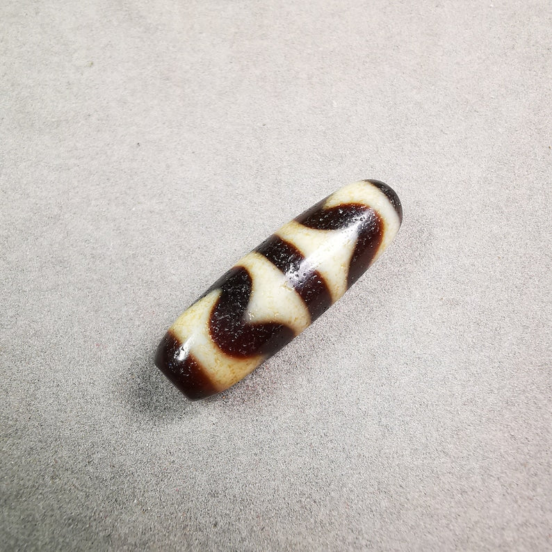 Tiger Tooth Tasso Dzi Bead