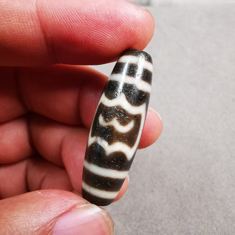 Garuda Dzi Bead,Tibetan Chung,Protective Amulet,Small Size 37*12 mm Gandhanra-ART