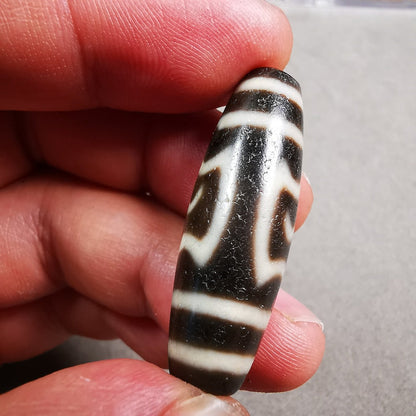 Garuda Dzi Bead,Tibetan Chung,Protective Amulet,Small Size 37*12 mm Gandhanra-ART