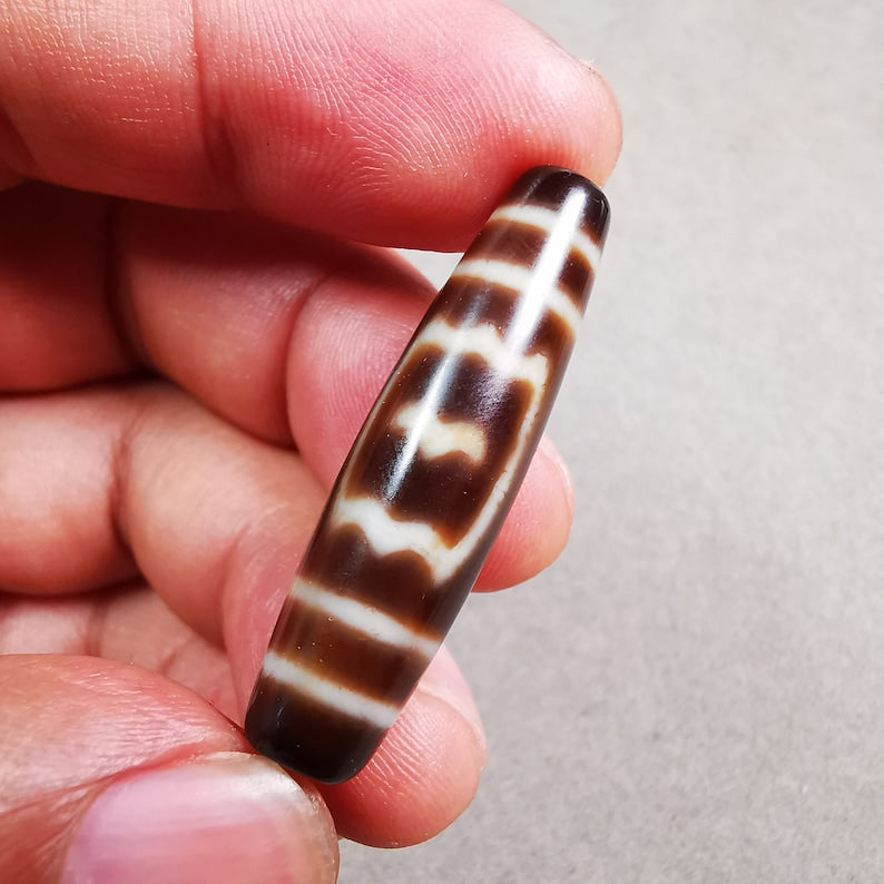 Garuda Dzi Bead,Tibetan Chung,Protective Amulet,Small Size 39*10 mm Gandhanra-ART