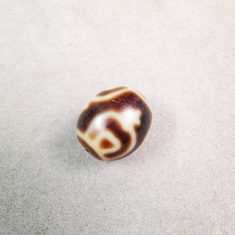 Round Treasure Vase Dzi Bead - Tibetan dzi bead, view 4