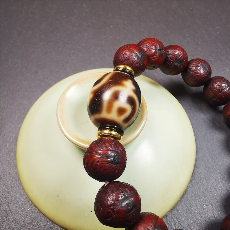 Dalo Dzi Bead Bracelet