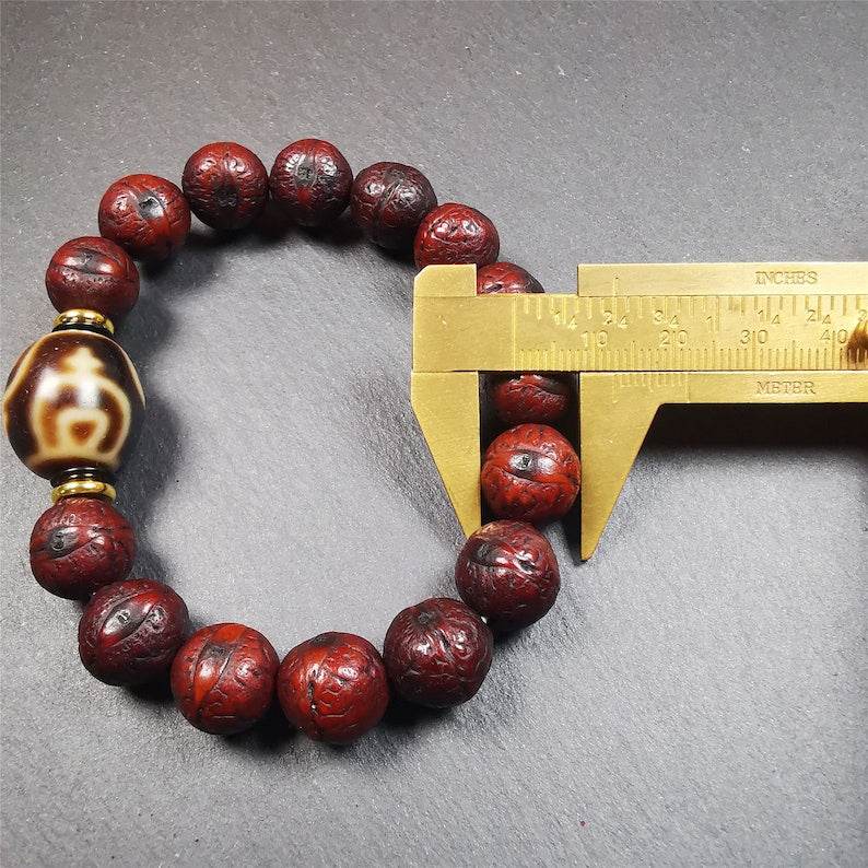 Dalo Dzi Bead Bracelet - Tibetan Buddhist mala beads, view 9