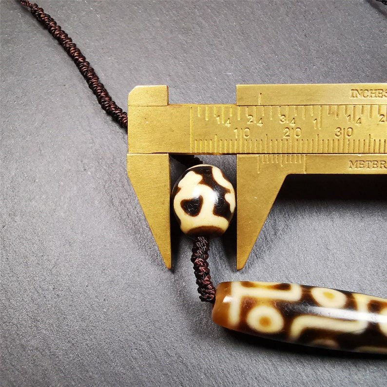 Dzi Beads Necklace,Nine Eyed Dzi + Treasure Vase Dalo Dzi Beads, 30 Years Old Gandhanra-ART