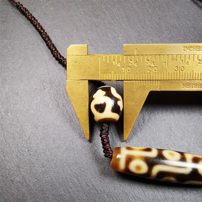 Dzi Beads Necklace,Nine Eyed Dzi + Treasure Vase Dalo Dzi Beads, 30 Years Old Gandhanra-ART