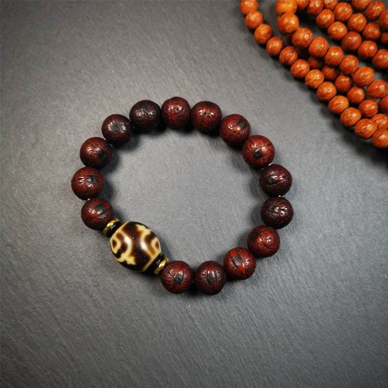 Dalo Dzi Bead Bracelet - Tibetan Buddhist mala beads, view 6