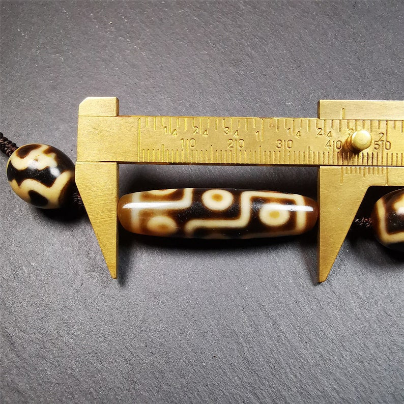 Dzi Beads Necklace,Nine Eyed Dzi + Treasure Vase Dalo Dzi Beads, 30 Years Old Gandhanra-ART