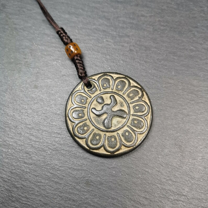 Chenrezig / Padmapani Amulet,Om Mani Padme Hum Badge Pendant